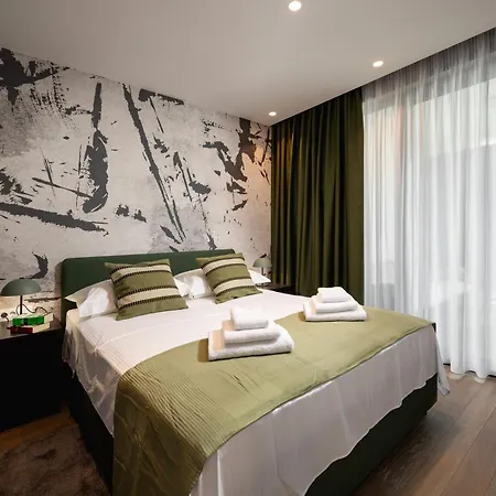 Apartment Seaside Escape Split